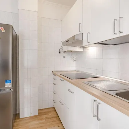 Copana By Interhome * طوستا ديل سيلونثيو